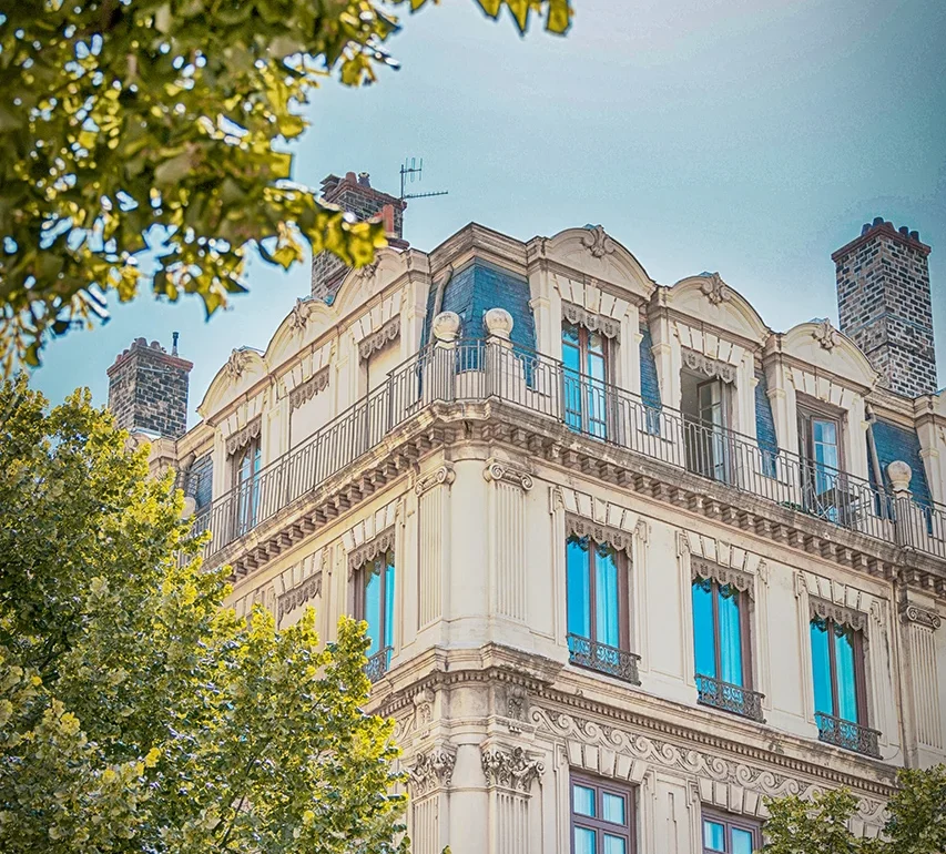 Bel immeuble ancien à Lyon 2ème, proche Bellecour — opportunité d’achat pour un appartement 2 ou 3 pièces à fort cachet